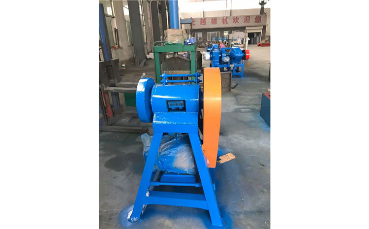 10waste tire block cutting machine (1).jpg